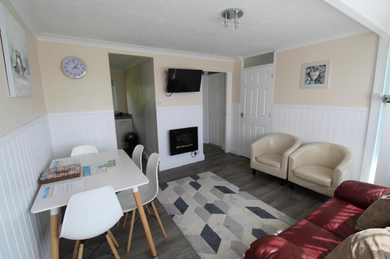 Relaxing Chalet On Popular California Sands Short Stroll To Beach, Nr Norfolk Broads & Great Yarmouth Scratby 外观 照片